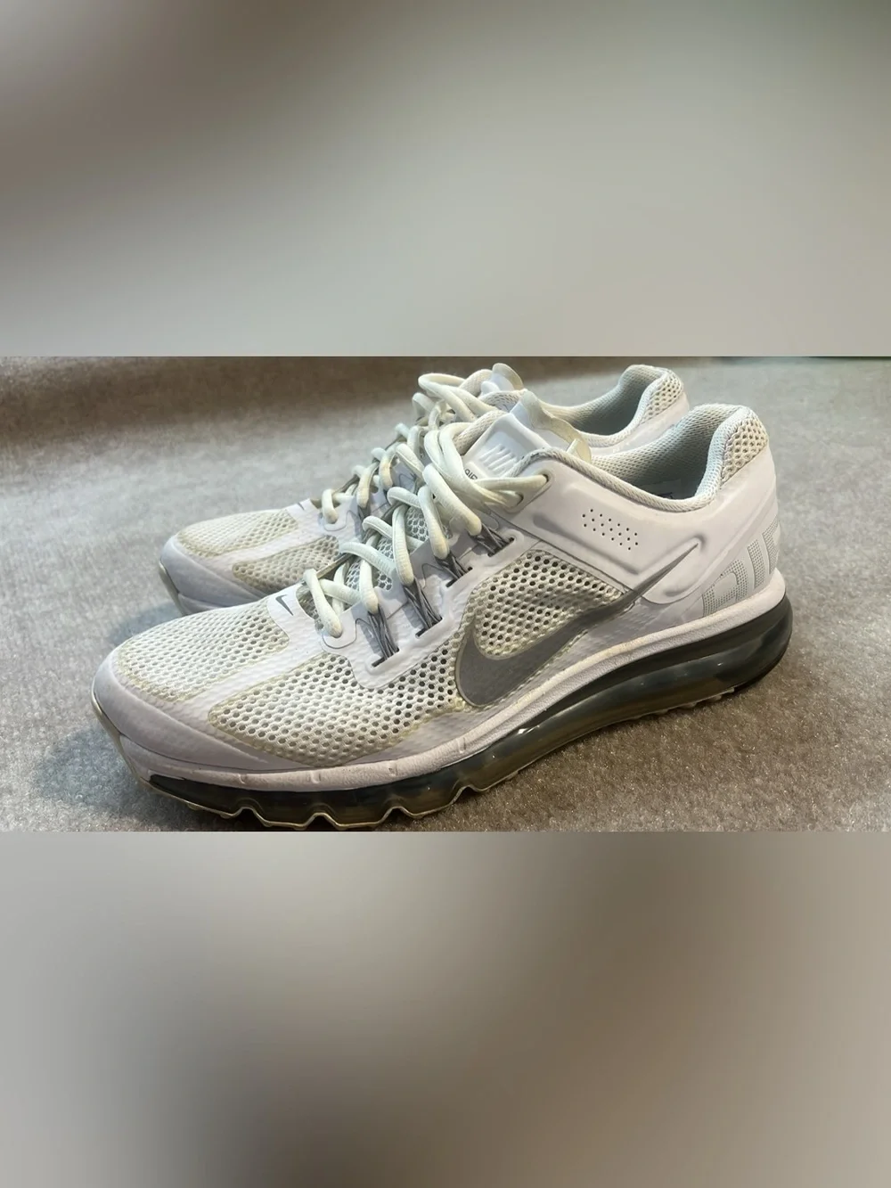Mens 10.5 Nike Air Max Running Shoes